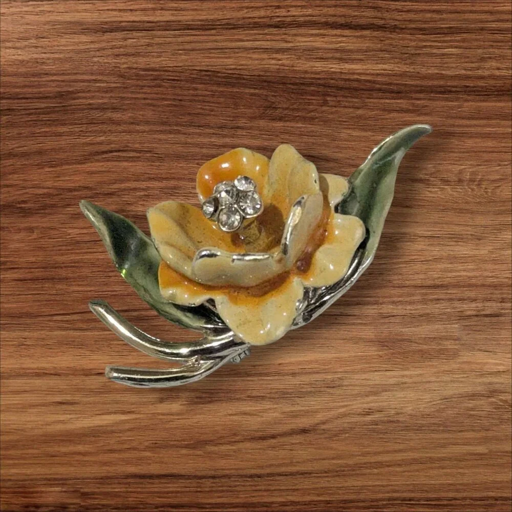 Vintage‎ Weiss Gold Tone Enamel Flower Brooch Rhinestones Green & Yellow Elegant